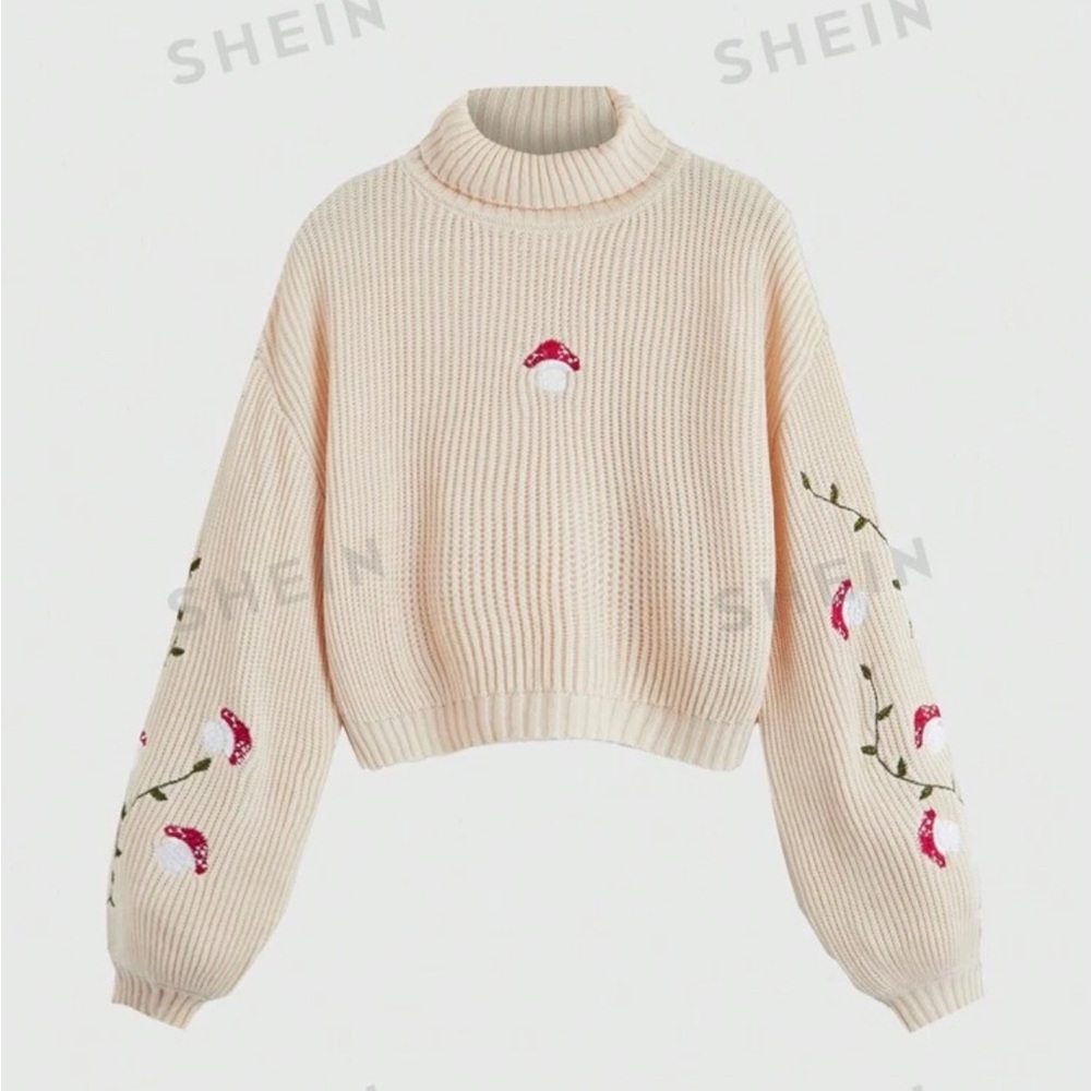 Cream colored Mushroom Cropped Sweater 🍄🤍